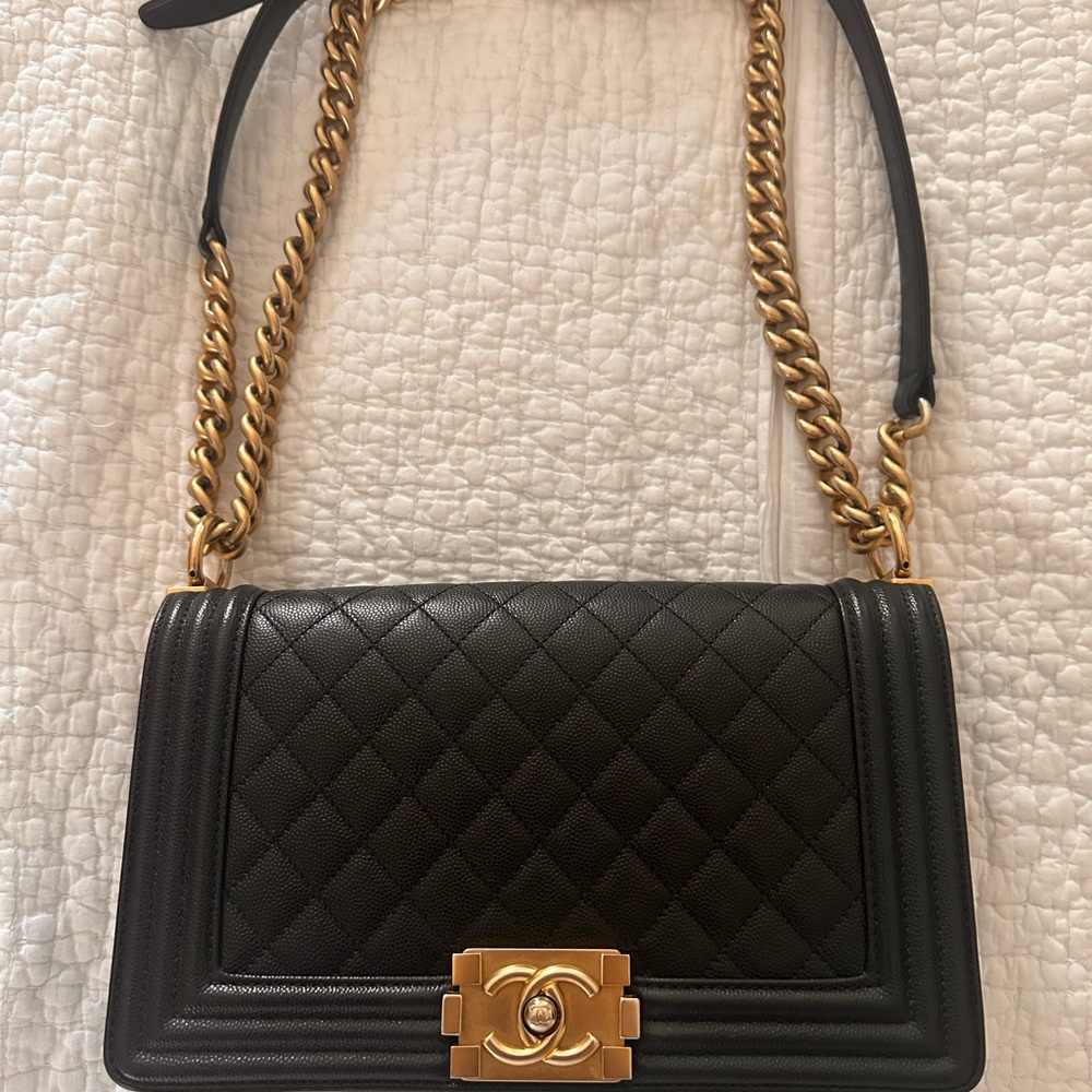 CHANEL Boy Bag
